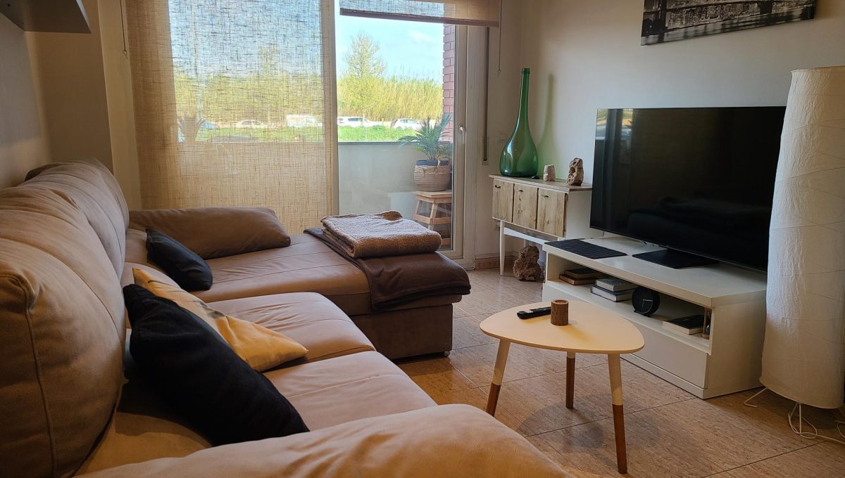 202134678_94678767005a8e7ef96beed6a54423c1