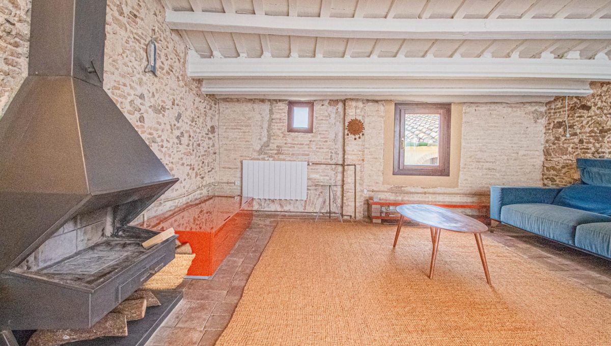 366976485_681d714e1c8bf997d6e7a25c6e95c36f