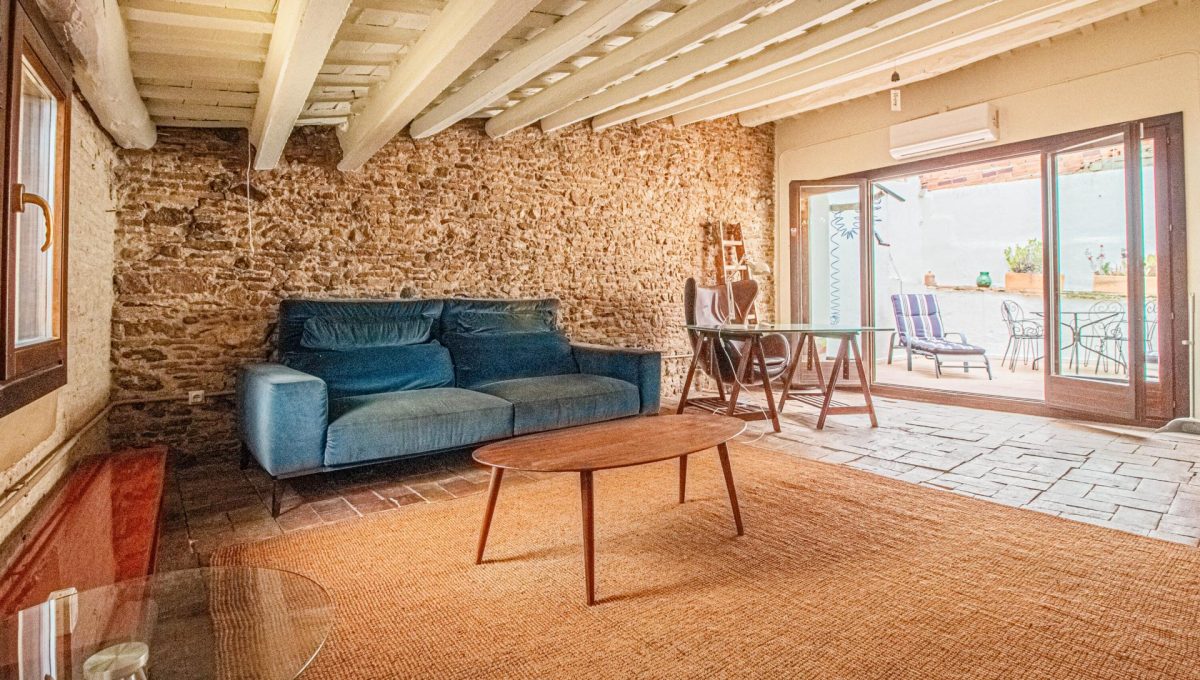 366976485_864187dc44940a19a355c22ce0c12930