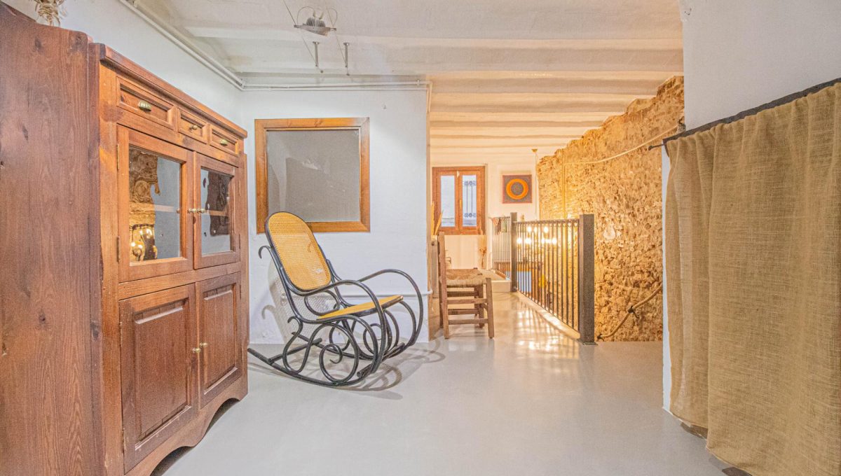 366976485_9cb9b6bcc292bc5135f3e244a13c942d