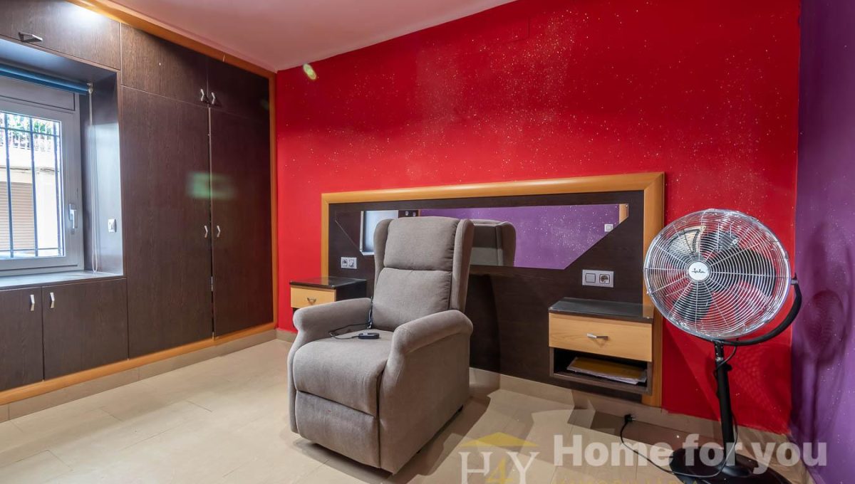 572321807_89ea4cadf14f693df73459c262e6c4b9