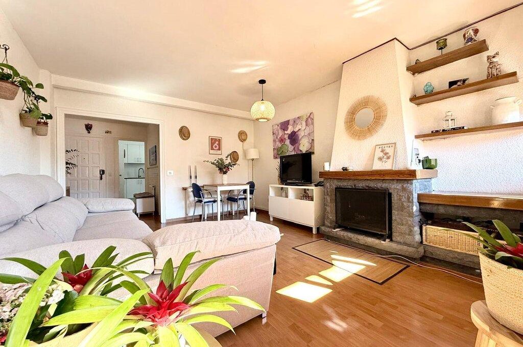 794465549_72cb3f54942438039304713240420927