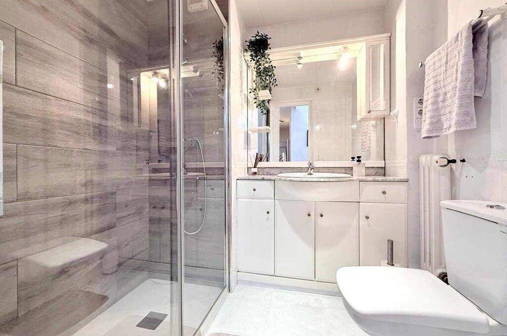 794465549_77ae8530ccc548f0ff1d1af011ec7ba3