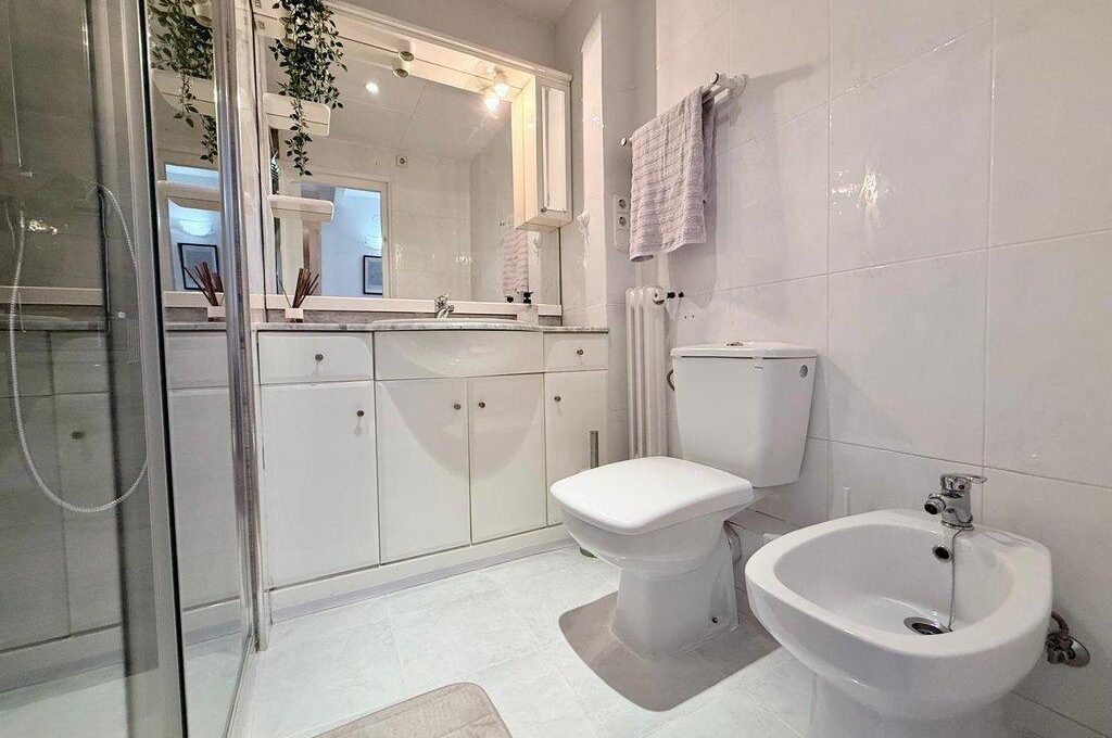 794465549_da89cb5c8152bab02f6873e96c61b1df