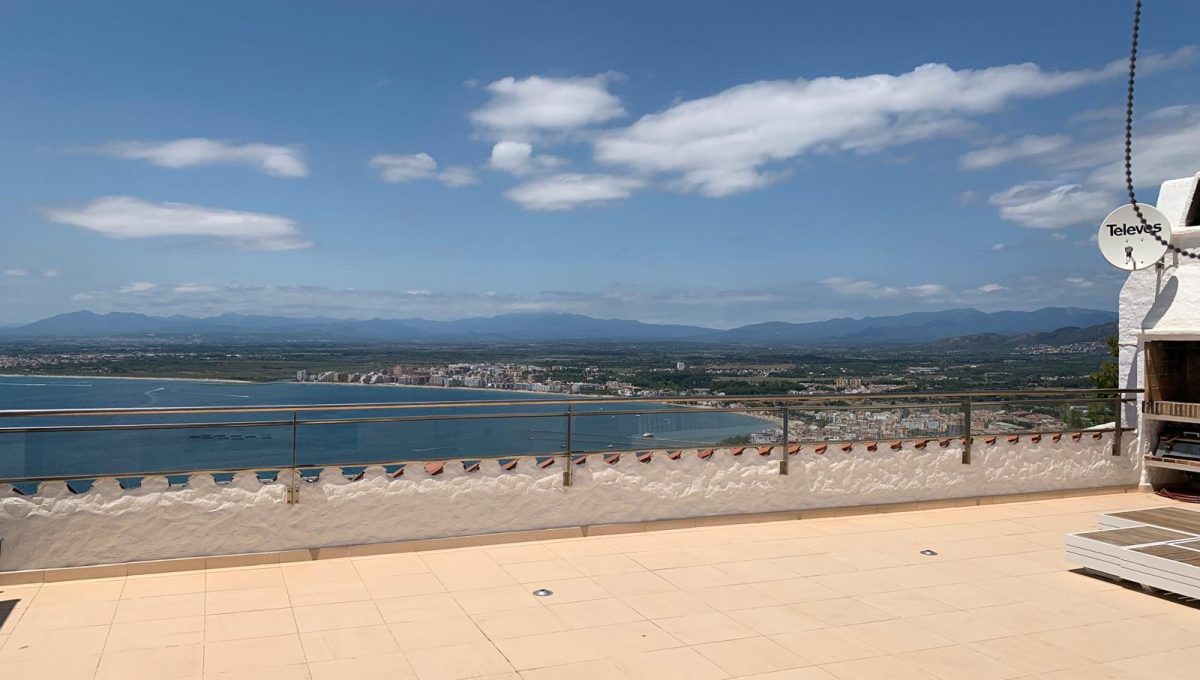 880452162_02da0bb8fb7071fbe26bc41a2cc38660