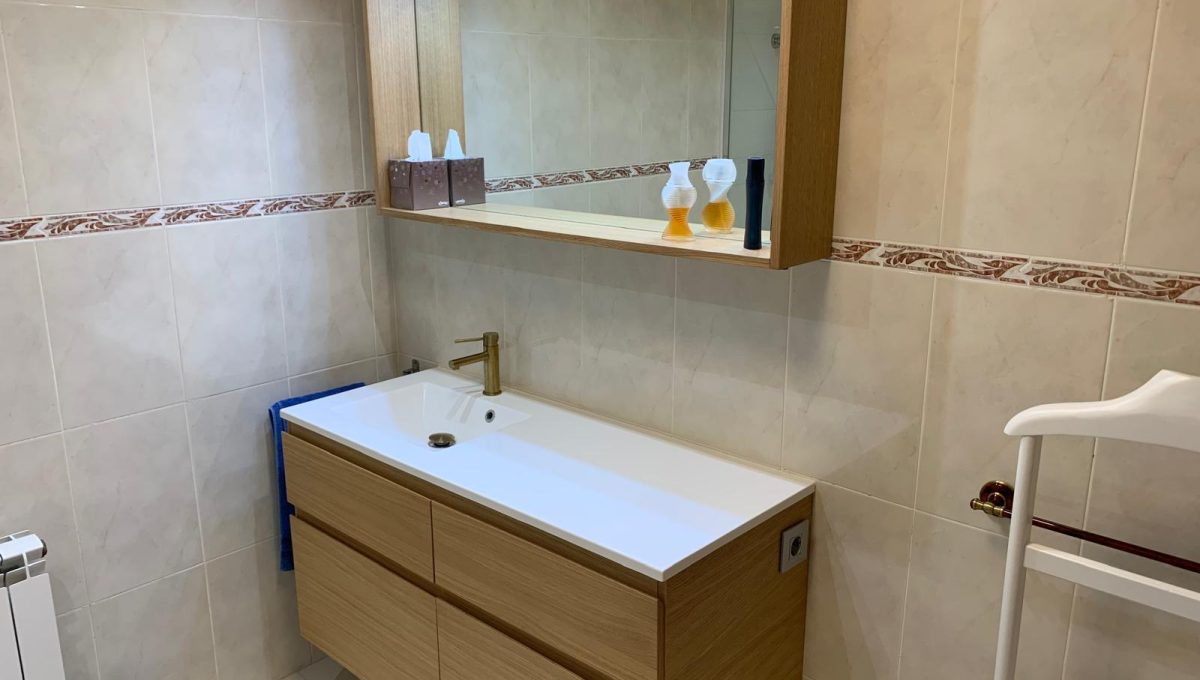 880452162_307342a2995fe4defa1a5160b6233cc5