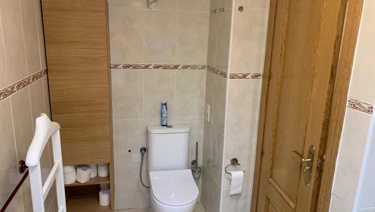 880452162_a10488855efc672d73aff1d6dc7004ea