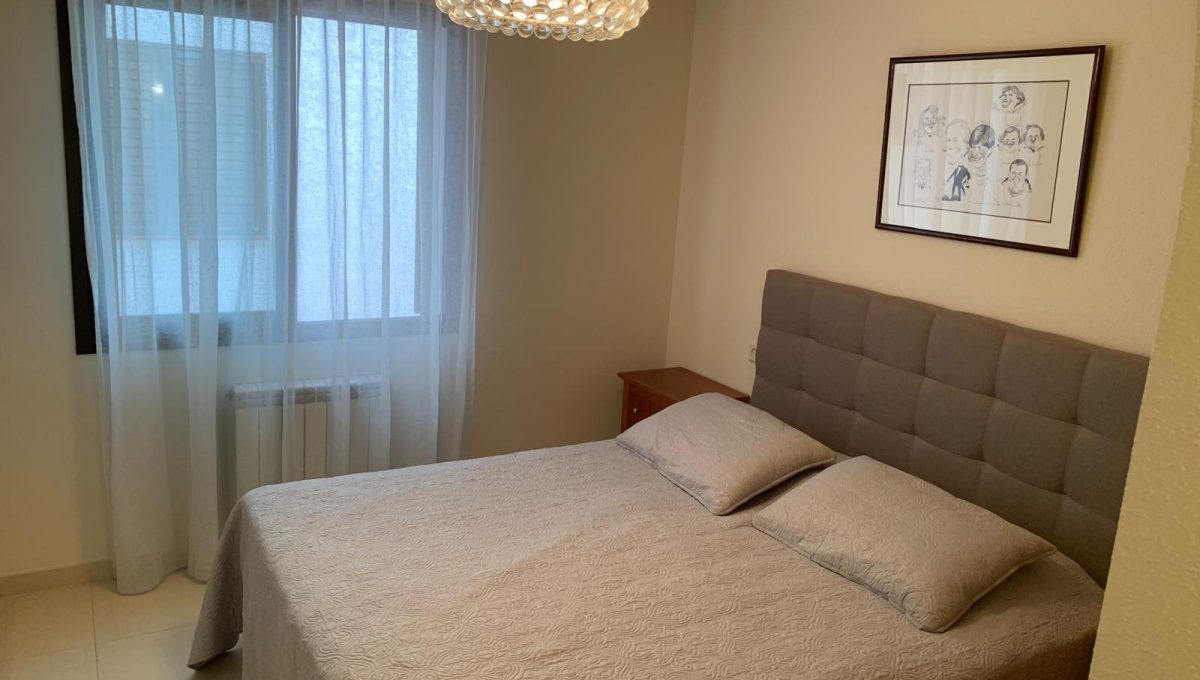 880452162_a2b3f933f0c7f4684b08415b33050da9