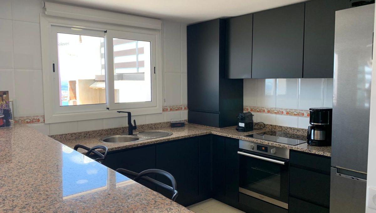 880452162_a7a0d6223fda9967b1edfe71af7e7d48