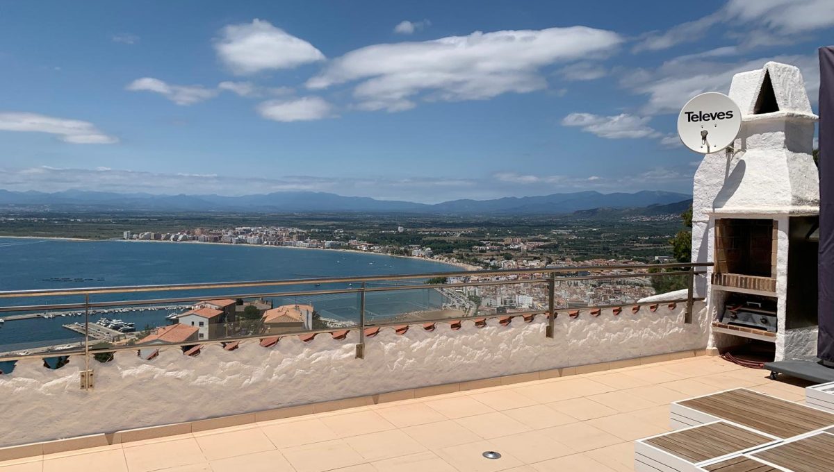 880452162_e207b77f70c73b74cc71f3e2c132eeab