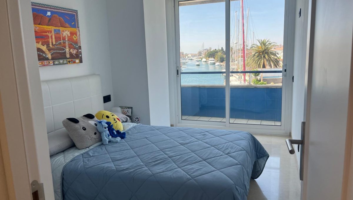 884801624_520d70d87c490d312588fa9e41d62e59