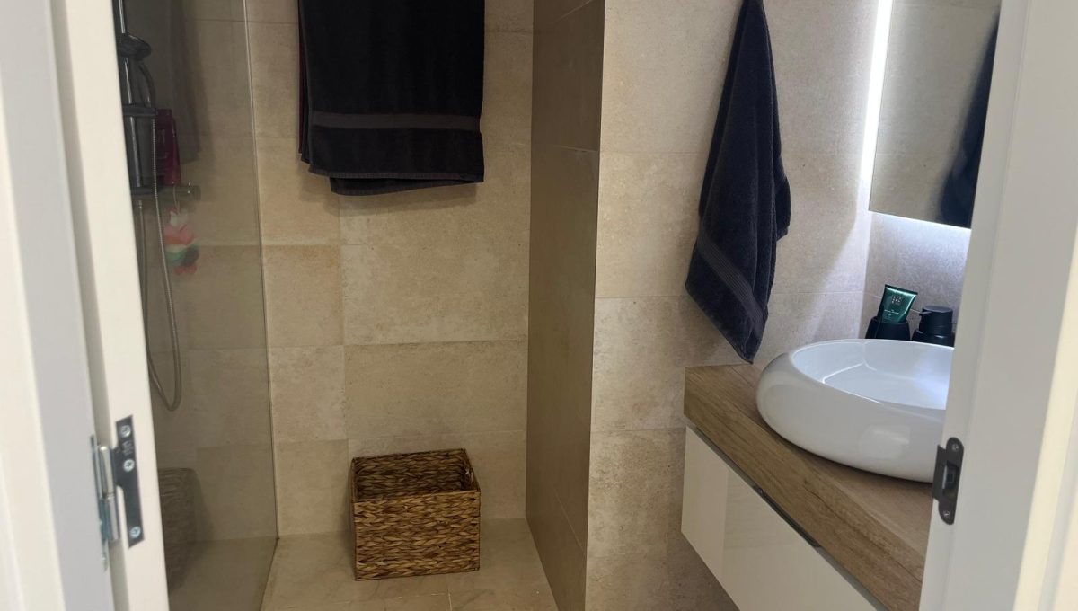 884801624_c1d4072a6a57cb2630bcb4935bba6008