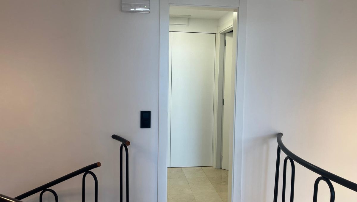 884801624_faa0459f5e224e12a150b7f7378f535d