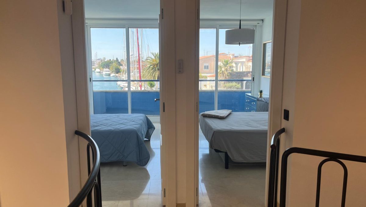 884801624_ff996910778f203729a893e02531335e