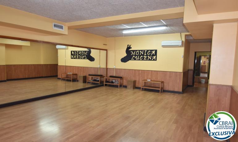 Local comercial en venda a l’entrada de Mas Matas – Roses